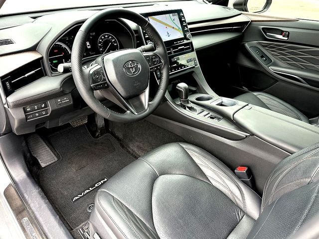 2022 Toyota Avalon Hybrid Limited