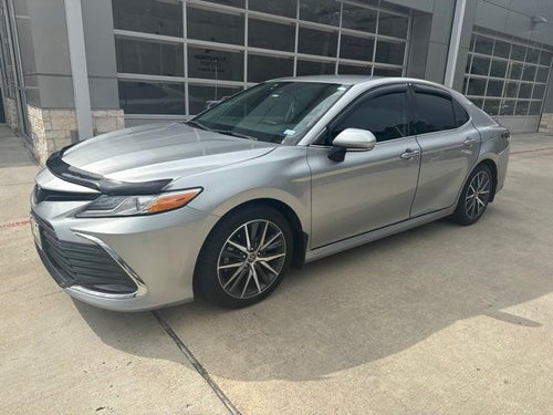 2023 Toyota Camry Hybrid XLE