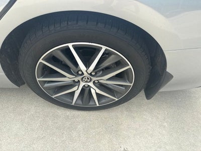 2023 Toyota Camry Hybrid XLE