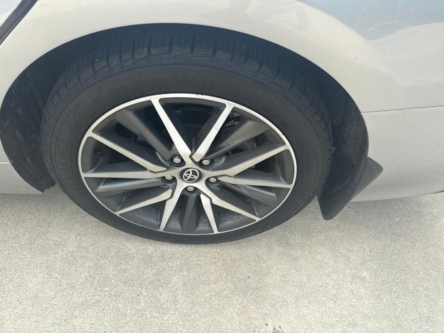 2023 Toyota Camry Hybrid XLE