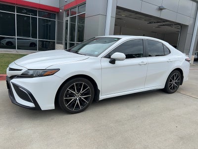 2024 Toyota Camry SE