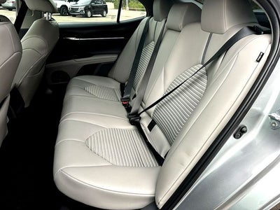 2022 Toyota Camry Hybrid SE