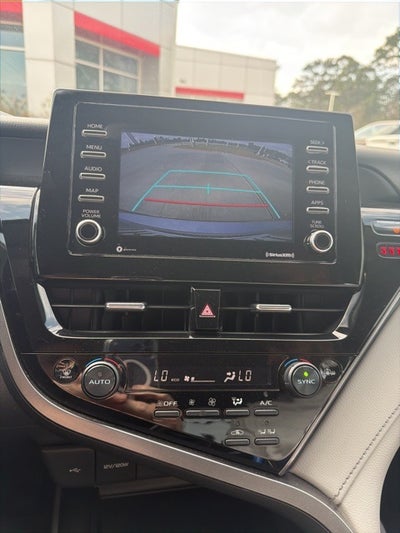 2022 Toyota Camry Hybrid SE