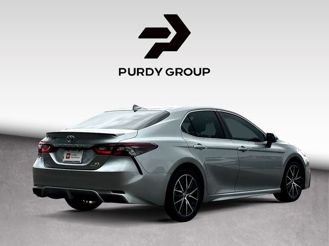 2022 Toyota Camry Hybrid SE