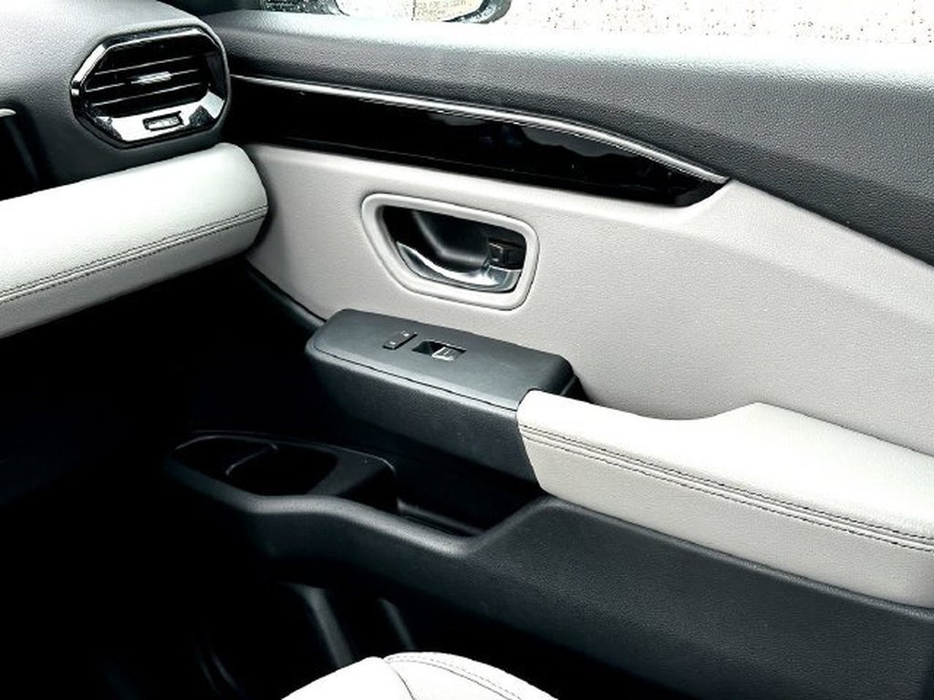 2023 Honda Pilot EX-L w/Rear Captain's Chairs