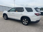 2023 Honda Pilot EX-L w/Rear Captain's Chairs