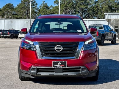 2024 Nissan Pathfinder SV