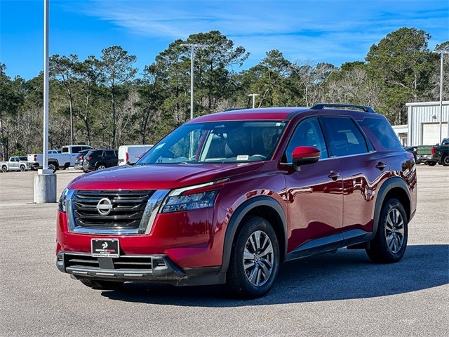 2024 Nissan Pathfinder SV