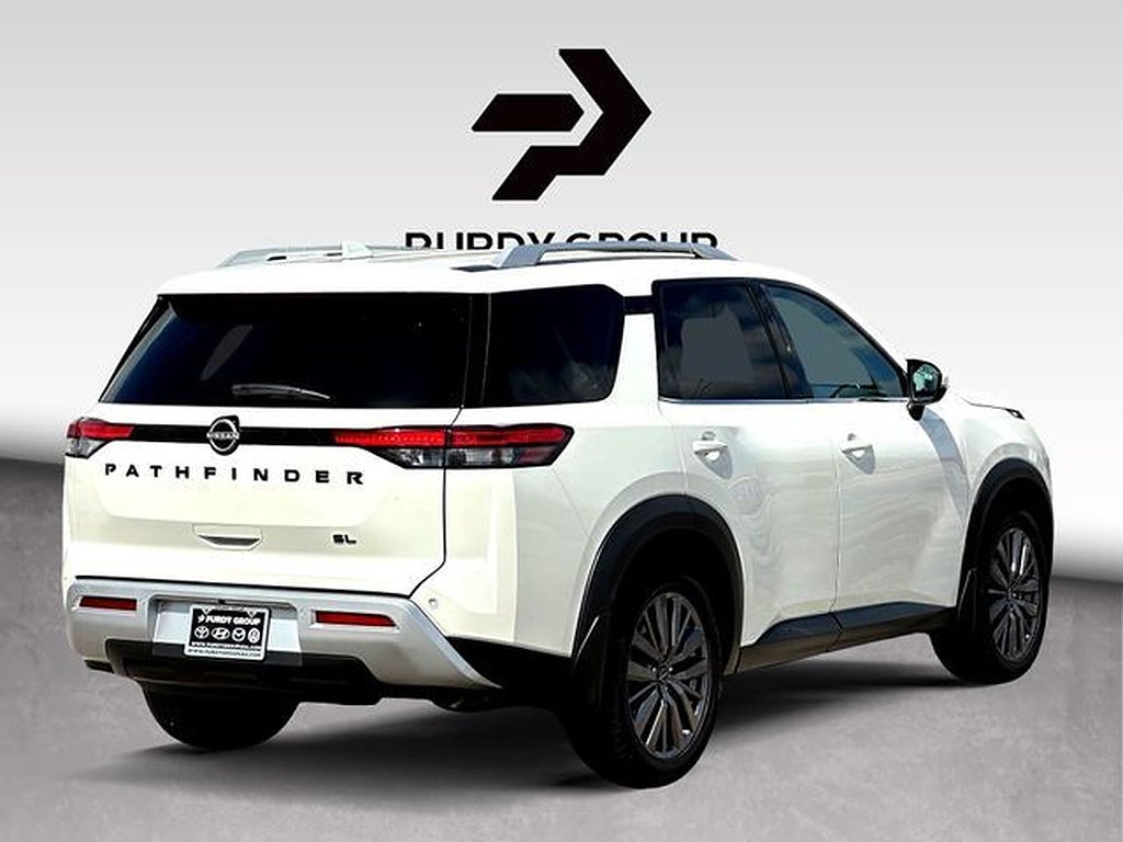 2024 Nissan Pathfinder SL