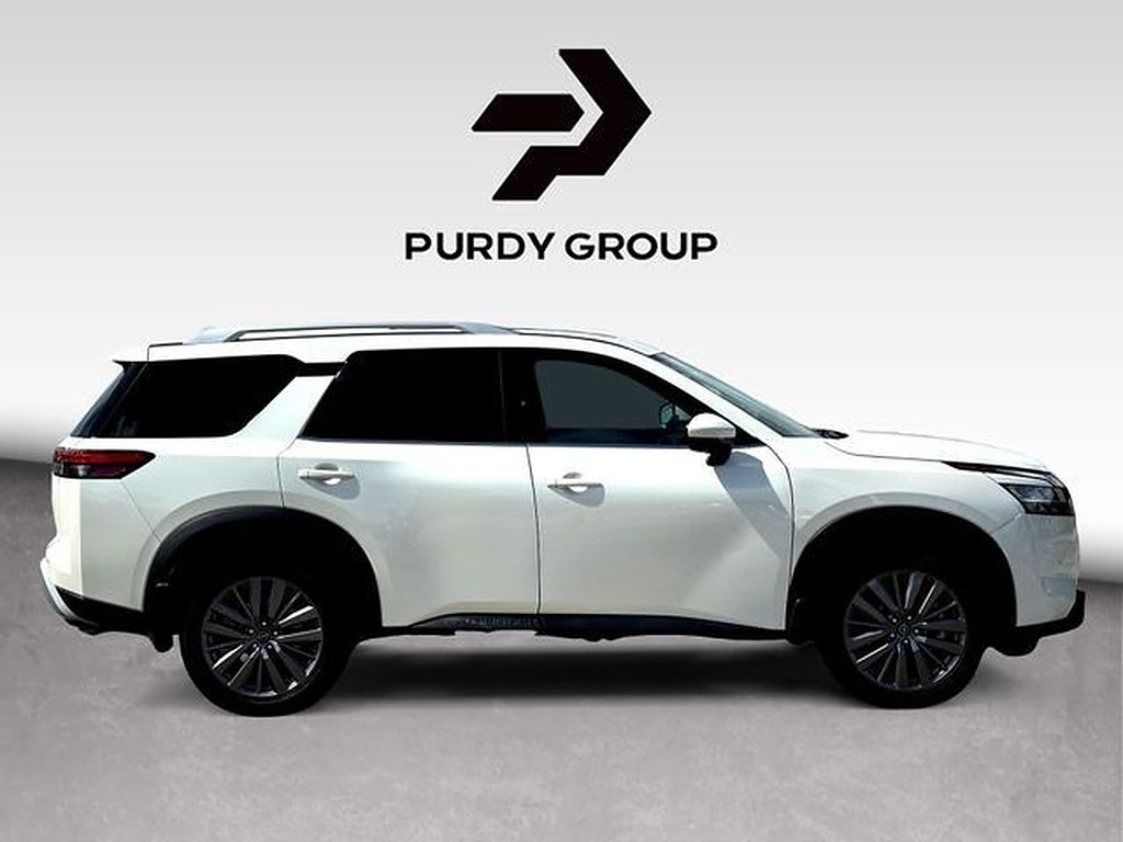 2024 Nissan Pathfinder SL