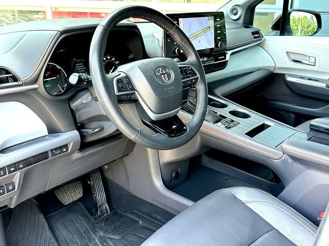 2023 Toyota Sienna XSE 7 Passenger
