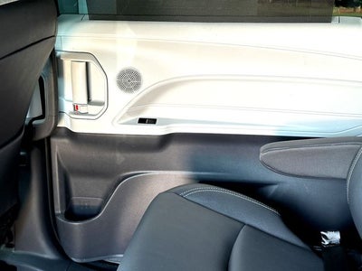 2023 Toyota Sienna XSE 7 Passenger