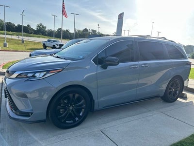 2023 Toyota Sienna XSE 7 Passenger
