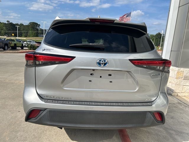 2022 Toyota Highlander Hybrid XLE