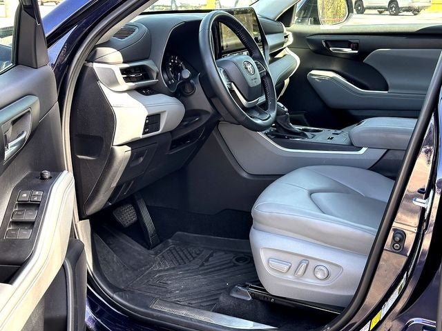 2025 Toyota Highlander Hybrid XLE