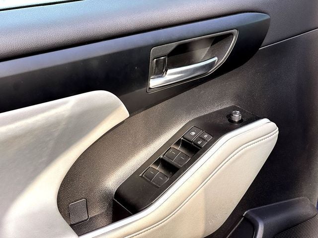 2025 Toyota Highlander Hybrid XLE