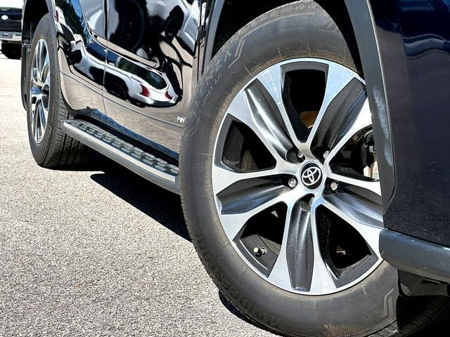 2025 Toyota Highlander Hybrid XLE