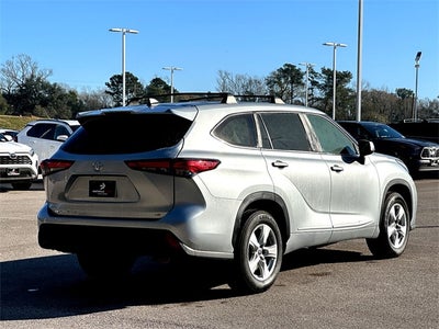2023 Toyota Highlander LE