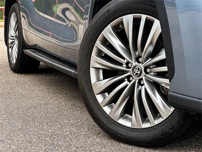 2024 Toyota Highlander Platinum