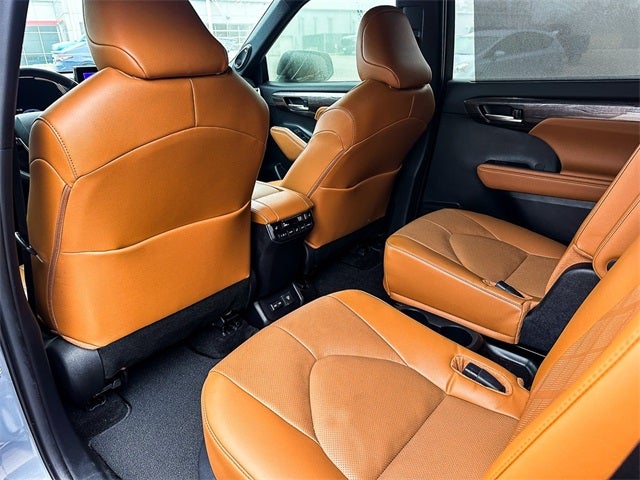 2024 Toyota Highlander Platinum