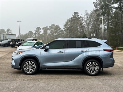 2024 Toyota Highlander Platinum