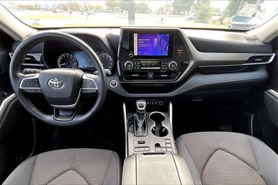 2024 Toyota Highlander LE