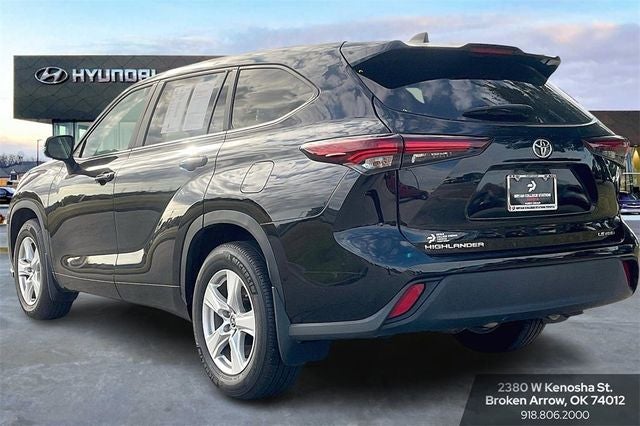 2024 Toyota Highlander LE