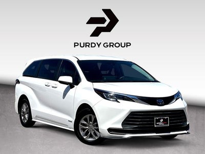 2021 Toyota Sienna LE 8 Passenger