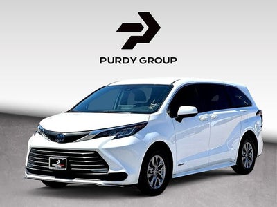 2021 Toyota Sienna LE 8 Passenger