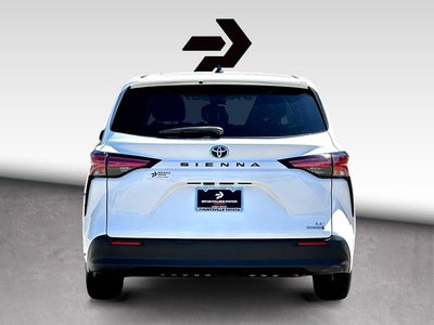 2021 Toyota Sienna LE 8 Passenger