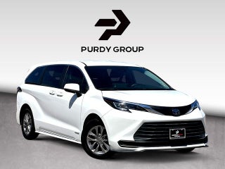 2021 Toyota Sienna LE 8 Passenger
