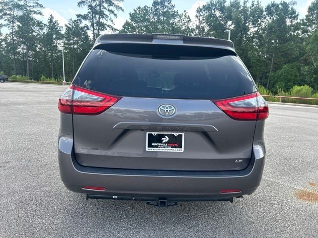 2020 Toyota Sienna LE 8 Passenger