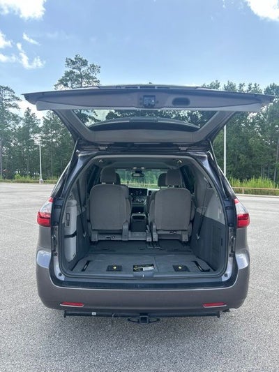 2020 Toyota Sienna LE 8 Passenger