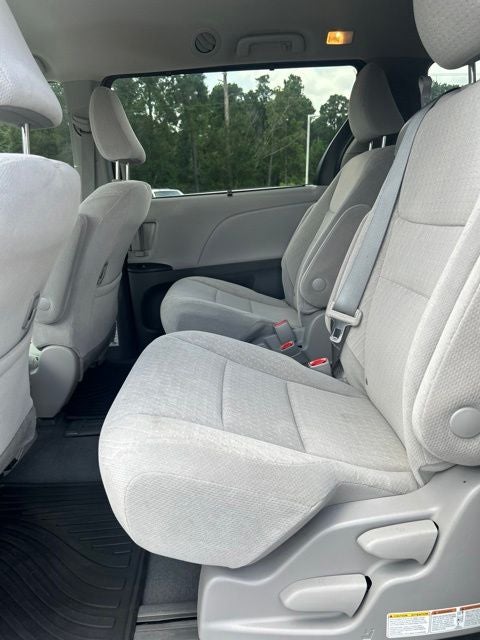 2020 Toyota Sienna LE 8 Passenger
