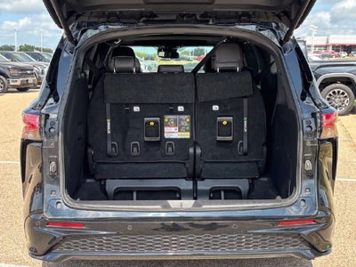 2024 Toyota Sienna XSE 7-Passenger
