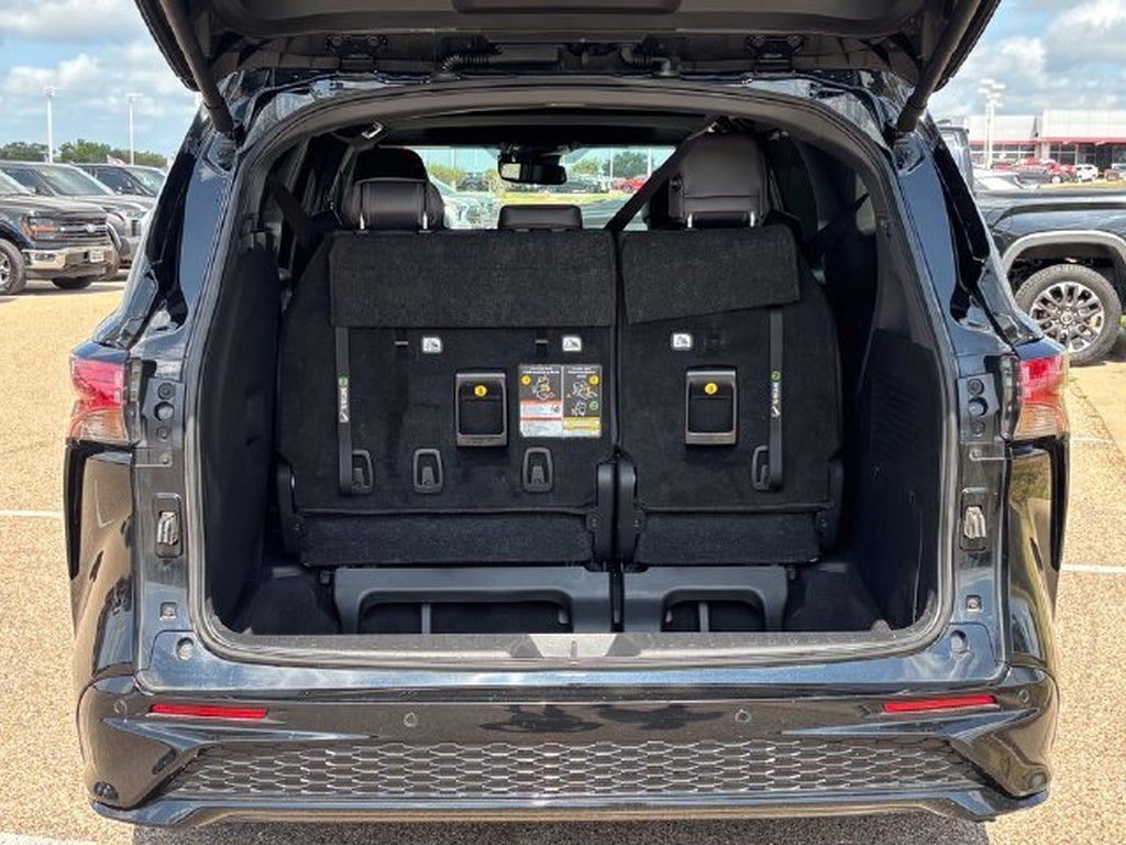 2024 Toyota Sienna XSE 7-Passenger