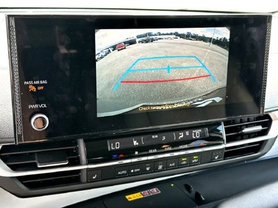 2025 Toyota Sienna XLE 8-Passenger