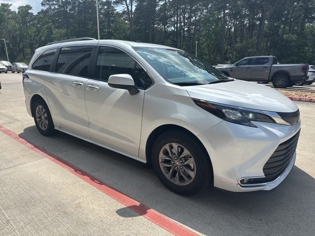 2024 Toyota Sienna XLE 7 Passenger