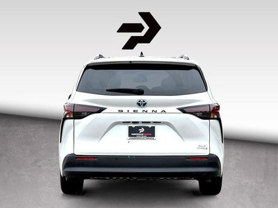 2024 Toyota Sienna XLE 8 Passenger