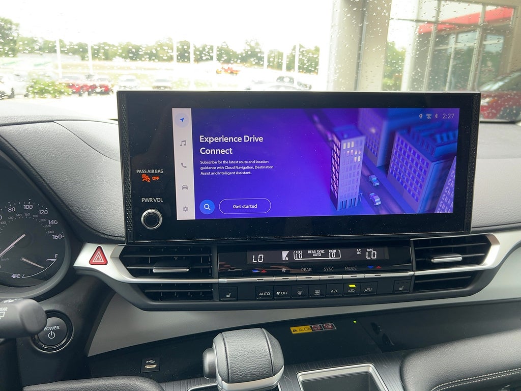2025 Toyota Sienna XLE 8-Passenger