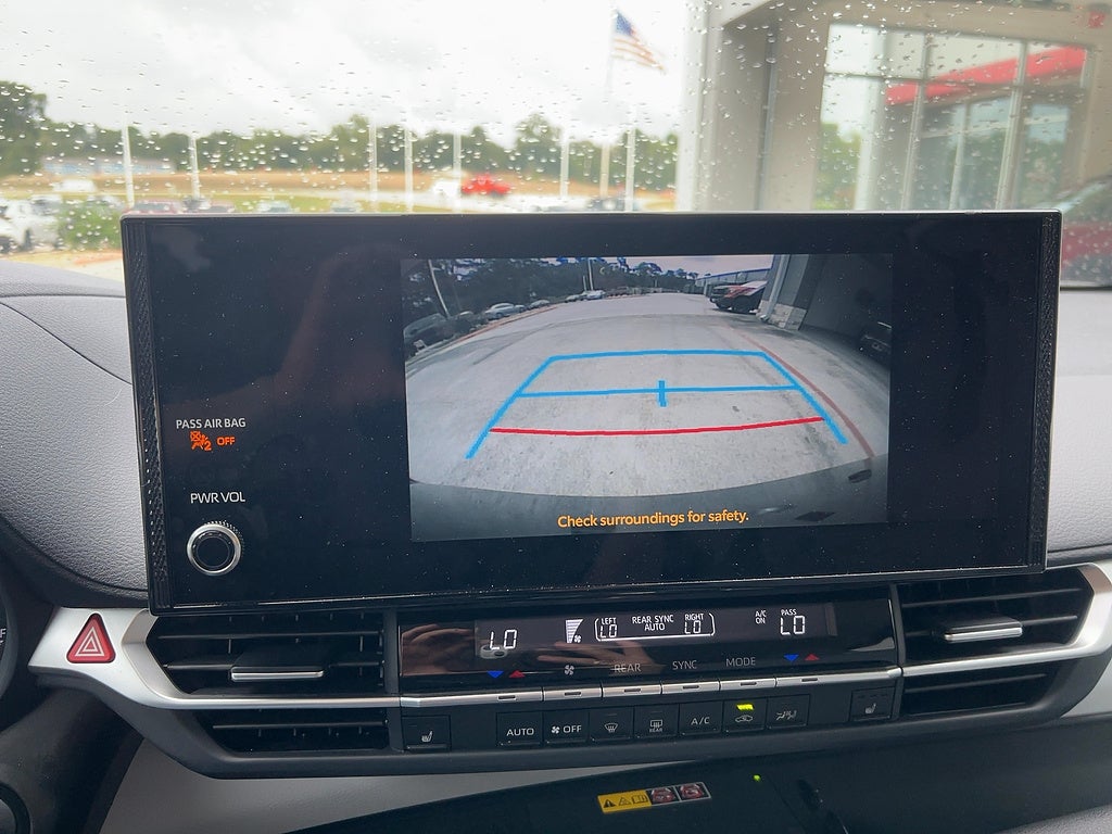 2025 Toyota Sienna XLE 8-Passenger