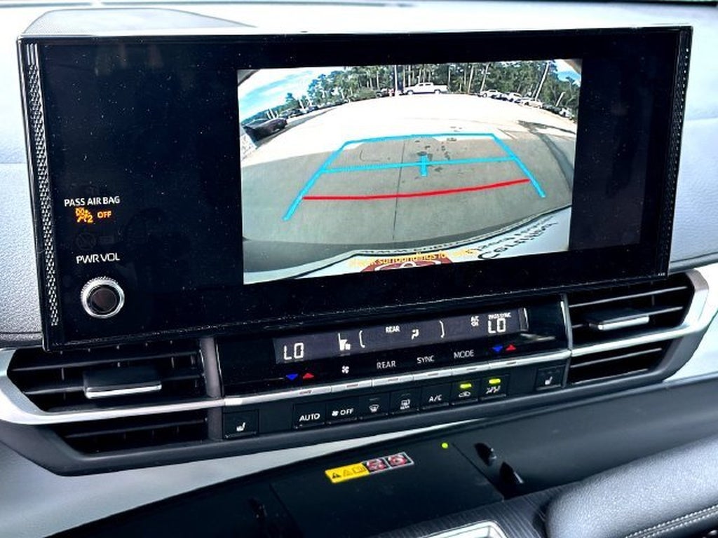 2025 Toyota Sienna XLE 8-Passenger