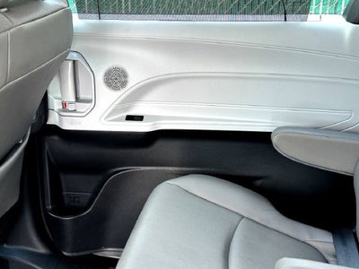 2025 Toyota Sienna XLE 8-Passenger