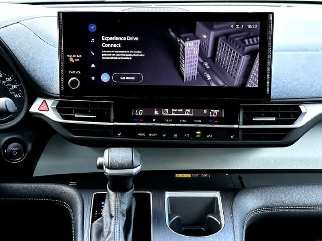 2025 Toyota Sienna XLE 8-Passenger