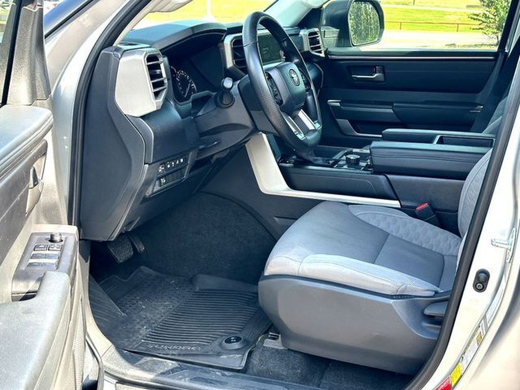 2024 Toyota Tundra 4WD SR5