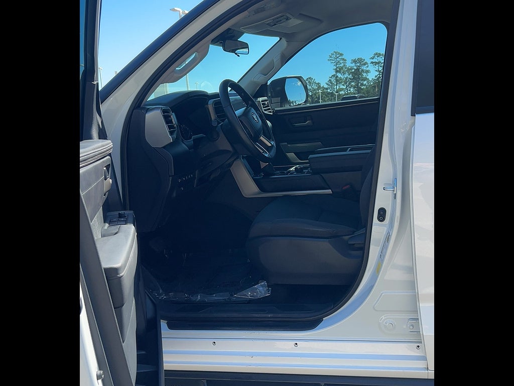 2024 Toyota Tundra 4WD SR5