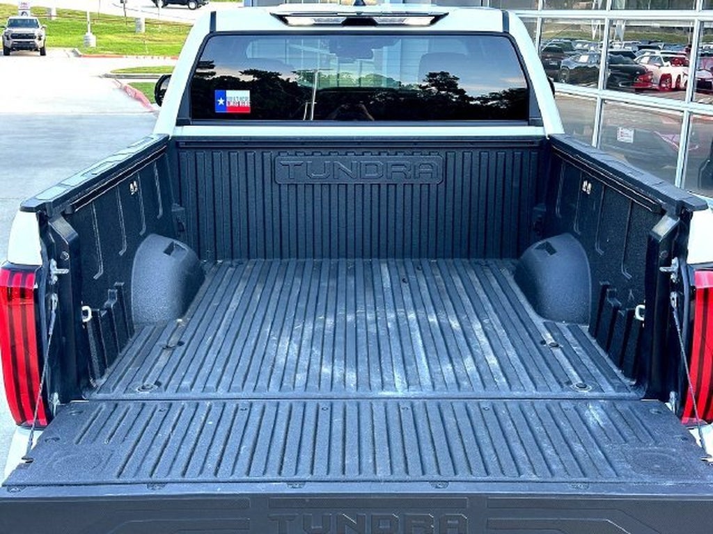 2024 Toyota Tundra 4WD SR5