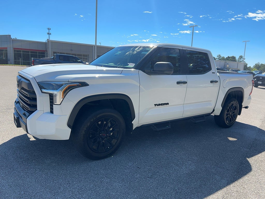 2024 Toyota Tundra 4WD SR5