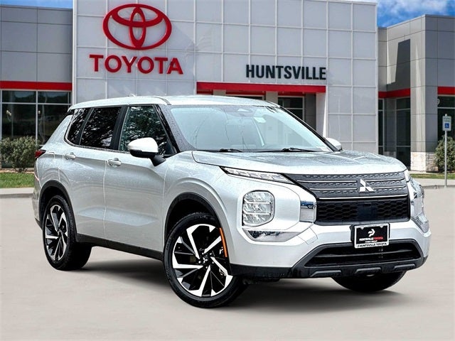 2022 Mitsubishi Outlander ES