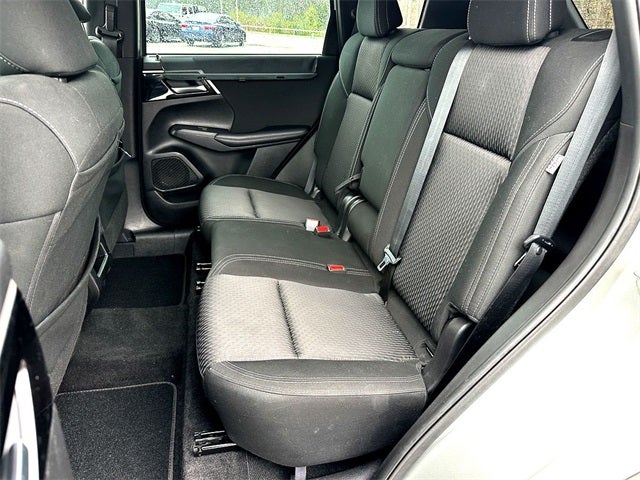 2022 Mitsubishi Outlander ES